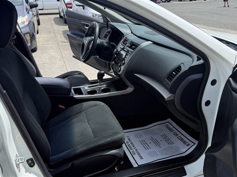Used 2015 Nissan Altima 2.5 S w/ Power Driver Seat Package FWD image 23