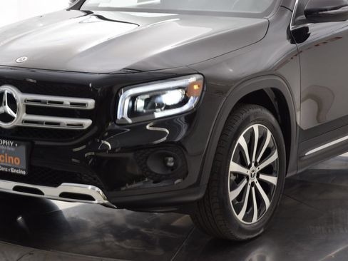 Used 2023 Mercedes-Benz GLB 250 image 11