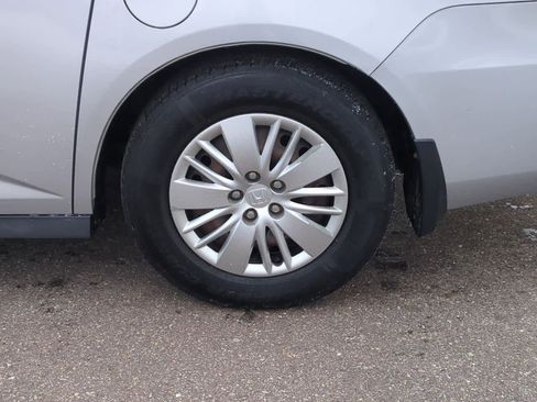 Used 2014 Honda Odyssey LX image 12