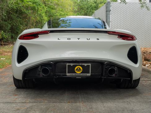 Used 2025 Lotus Emira RWD image 11