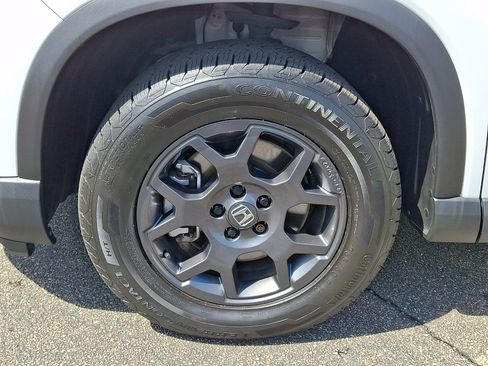 Used 2024 Honda Pilot TrailSport image 8