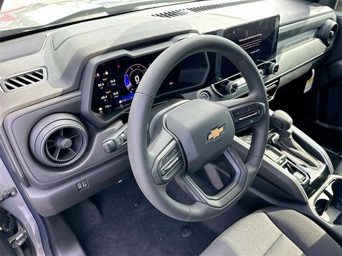 New 2026 Chevrolet Colorado W/T image 6