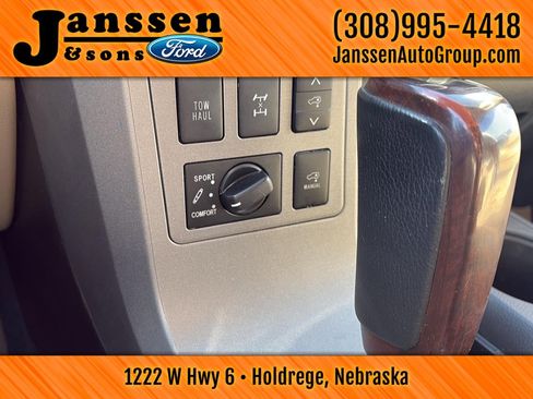 Used 2014 Toyota Sequoia Platinum image 22