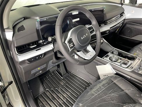 New 2026 Kia Carnival SX Prestige image 2