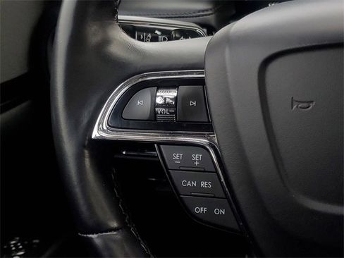 Certified 2023 Lincoln Nautilus Reserve image 22