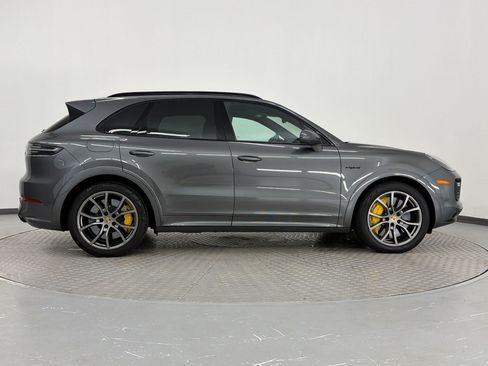 Used 2020 Porsche Cayenne Turbo S AWD/4WD image 8
