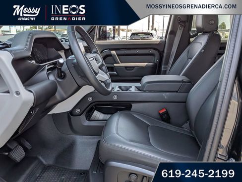 Used 2025 Land Rover Defender 110 S AWD/4WD image 13