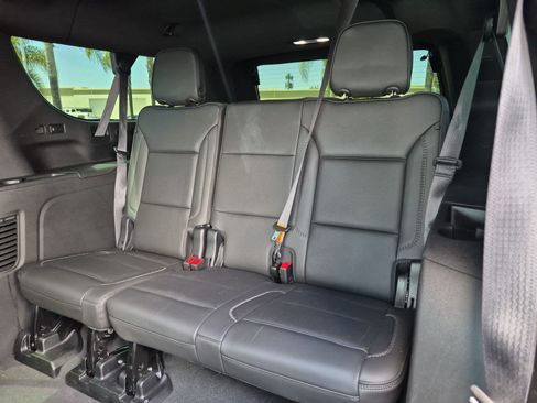 Used 2024 GMC Yukon XL Denali AWD/4WD image 31