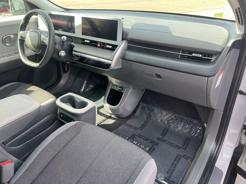 Used 2024 Hyundai Ioniq 5 SE RWD image 39