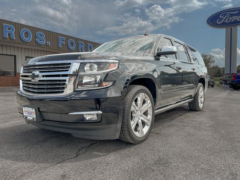 Used 2018 Chevrolet Suburban Premier AWD/4WD image 2