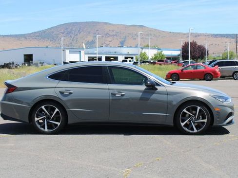 Used 2023 Hyundai Sonata SEL Plus FWD image 7