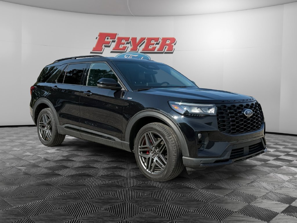 Certified 2025 Ford Explorer ST-Line w/ ST-Line Street Pack AWD/4WD image 7