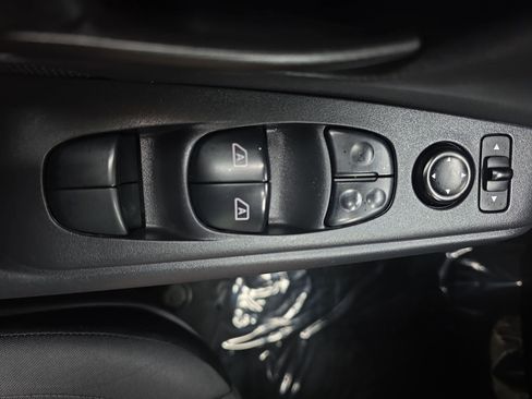 Used 2023 Nissan Kicks S FWD image 25