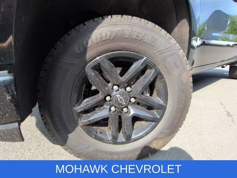 Used 2021 Chevrolet Silverado 1500 LT Trail Boss w/ Convenience Package II AWD/4WD image 15
