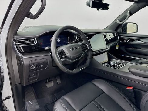 New 2026 Jeep Grand Wagoneer Summit AWD/4WD image 9