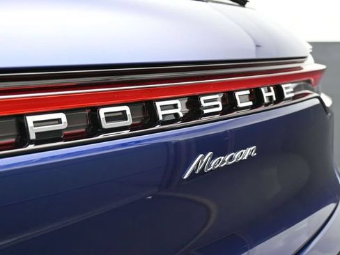 Certified 2026 Porsche Macan AWD/4WD image 19