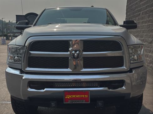 Used 2017 RAM 2500 Tradesman w/ Chrome Appearance Group AWD/4WD image 2