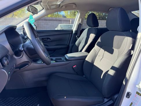 Used 2025 Nissan Sentra S image 12