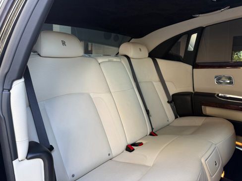 Used 2013 Rolls-Royce Ghost RWD image 29