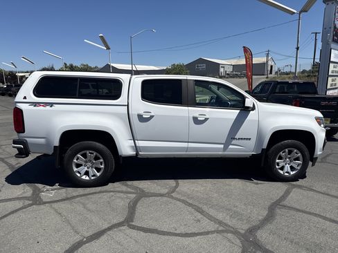 Used 2022 Chevrolet Colorado LT w/ Luxury Package AWD/4WD image 7