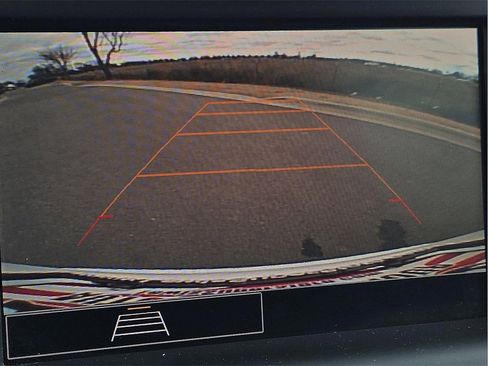 Used 2024 GMC Terrain SLE image 13