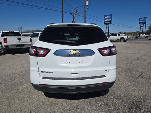 Used 2017 Chevrolet Traverse LT FWD image 7