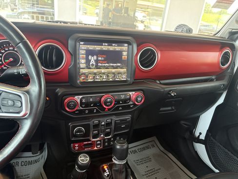Used 2020 Jeep Gladiator Rubicon AWD/4WD image 28