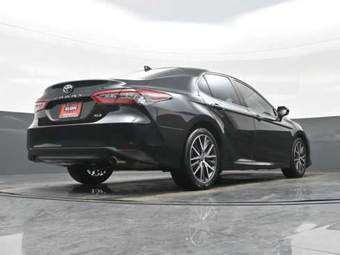 Used 2023 Toyota Camry XLE image 33
