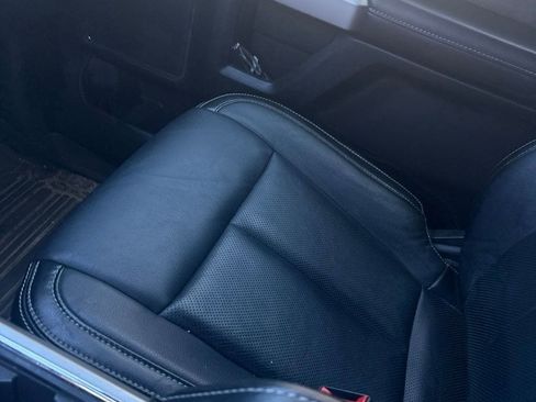 Used 2019 Ford F150 Lariat w/ Equipment Group 502A Luxury AWD/4WD image 12