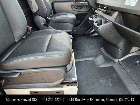 Used 2025 Mercedes-Benz Sprinter 2500 image 15