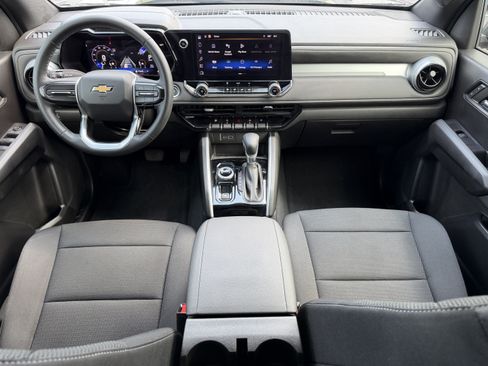 Used 2024 Chevrolet Colorado LT AWD/4WD image 26