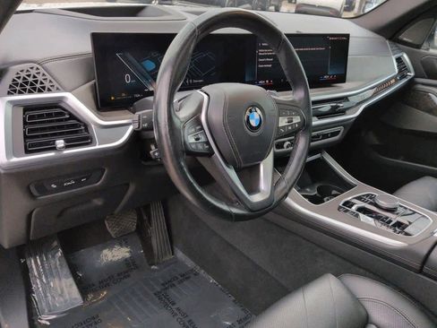Used 2024 BMW X5 xDrive40i w/ Premium Package image 2