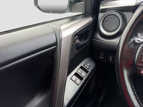 Used 2017 Toyota RAV4 XLE w/ All Weather Liner Package FWD image 27