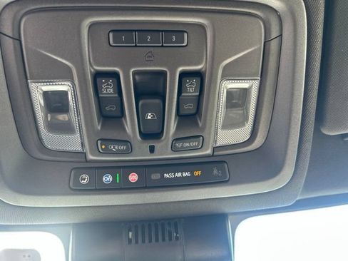 Used 2025 GMC Sierra 2500 Denali w/ Denali Reserve Package AWD/4WD image 20