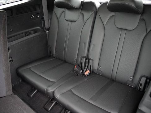 Certified 2023 Kia Sorento S AWD/4WD image 21