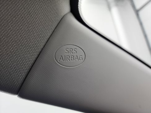 Used 2024 Toyota RAV4 XLE image 40