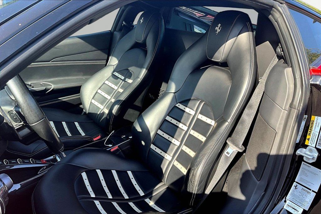 Used 2018 Ferrari 488 GTB RWD image 17