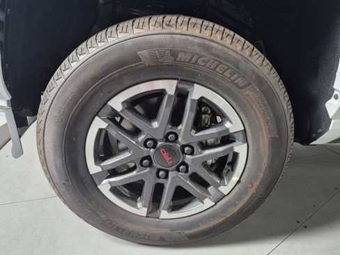 New 2026 Toyota Tacoma 4x4 Double Cab image 10