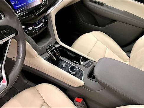 Used 2020 Cadillac XT6 Premium Luxury AWD/4WD image 16