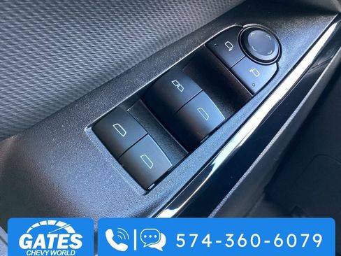 Used 2025 Chevrolet Equinox LT image 22