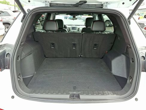 Used 2022 Chevrolet Equinox RS FWD image 31