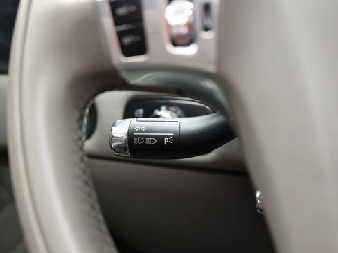 Used 2018 Bentley Flying Spur S W12 AWD/4WD image 32