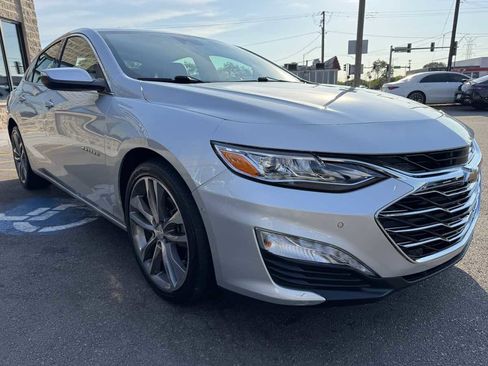 Used 2020 Chevrolet Malibu Premier FWD image 3