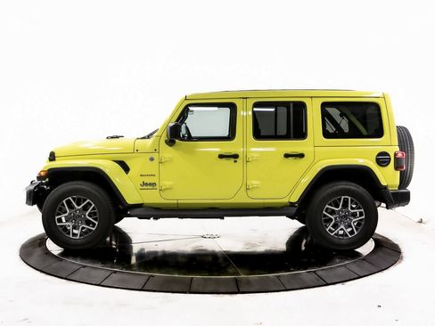 Used 2024 Jeep Wrangler Sahara image 2
