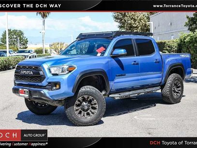 Used 2017 Toyota Tacoma TRD Off-Road w/ Tow Package (A/T)