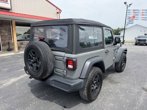 Used 2022 Jeep Wrangler Sport AWD/4WD image 4
