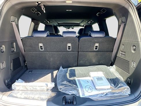 New 2026 INFINITI QX80 4WD w/ Sport Exterior Package image 28