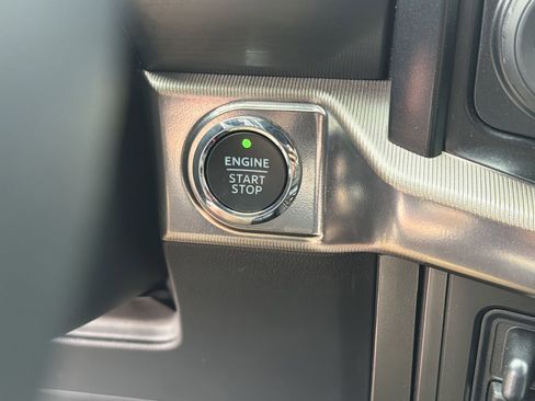 Used 2023 Ford F150 Raptor AWD/4WD image 11