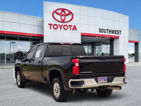 Used 2025 Chevrolet Silverado 2500 LT AWD/4WD image 4