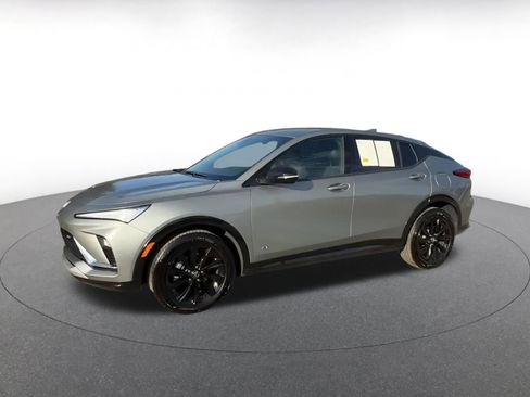 Used 2025 Buick Envista Sport Touring image 8